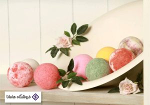 صفحه اصلی کوکتل پدیکور های قالبی رنگارنگ به همراه گل و گلبرگ های سبز